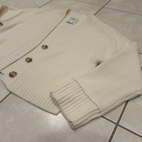 Abercrombie & Fitch Chenille Cardigan Women's Beige Cream Sweater Small EUC - Picture 3 of 5